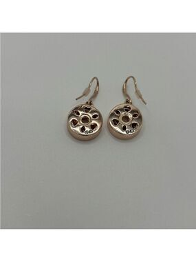 SO Gold Earrings with Heart Details